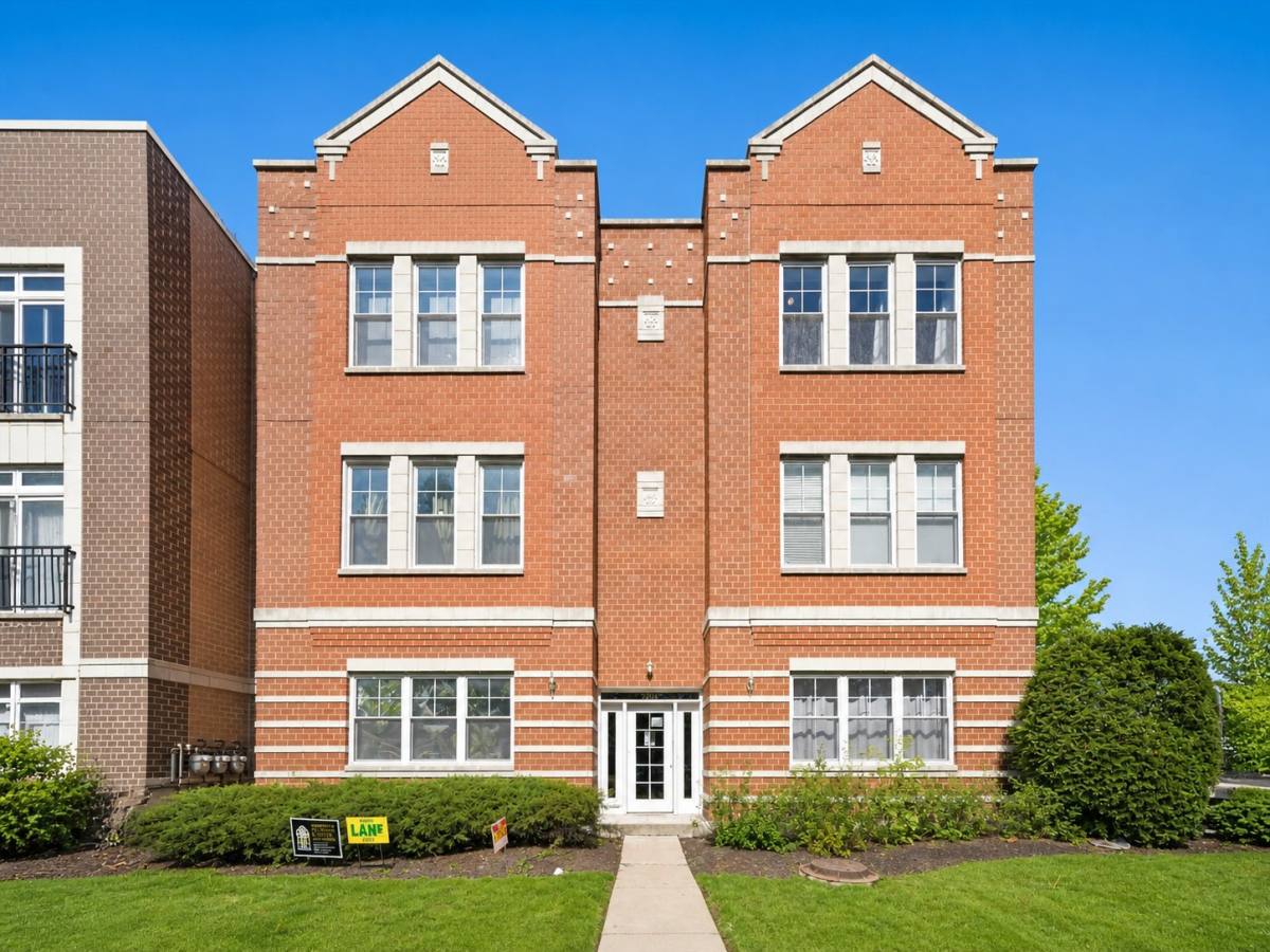 Condo for rent at 2204 N Natchez #3, Elmwood Park, IL 60707