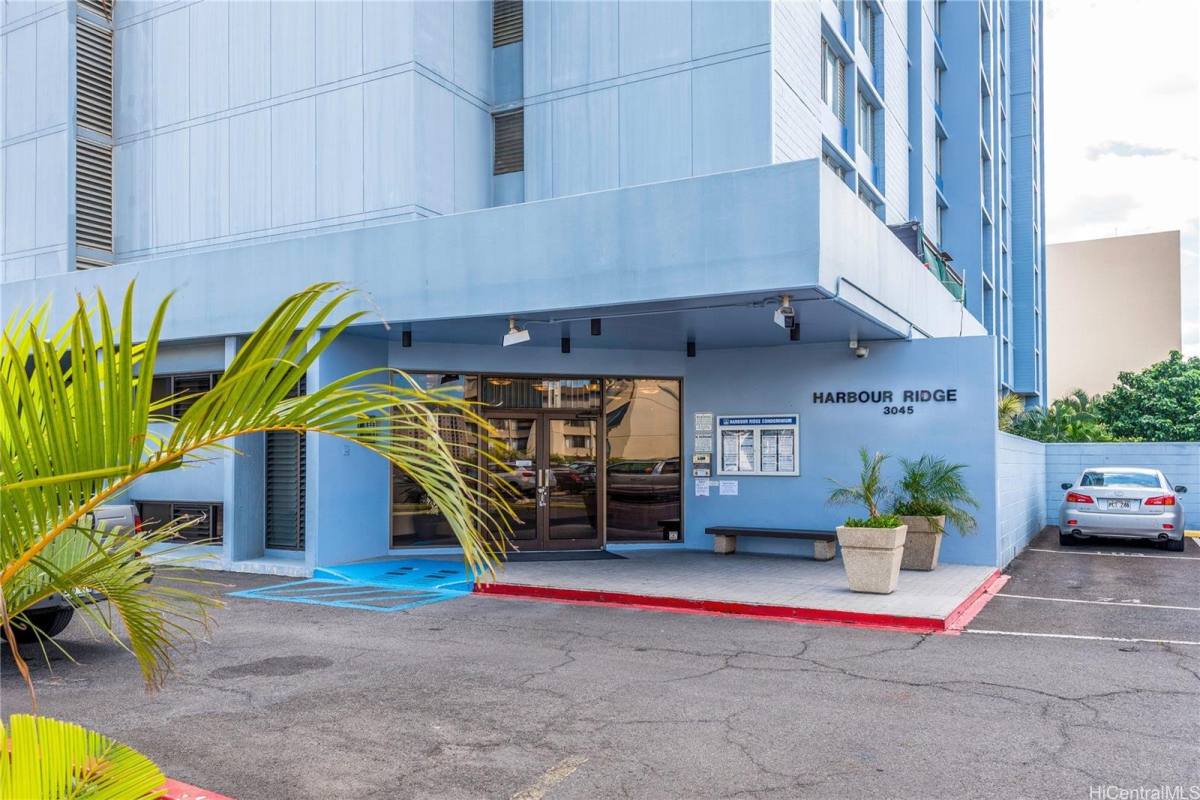 Apartment for rent at 3045 Ala Napuaa Place #314, Honolulu, HI 96818