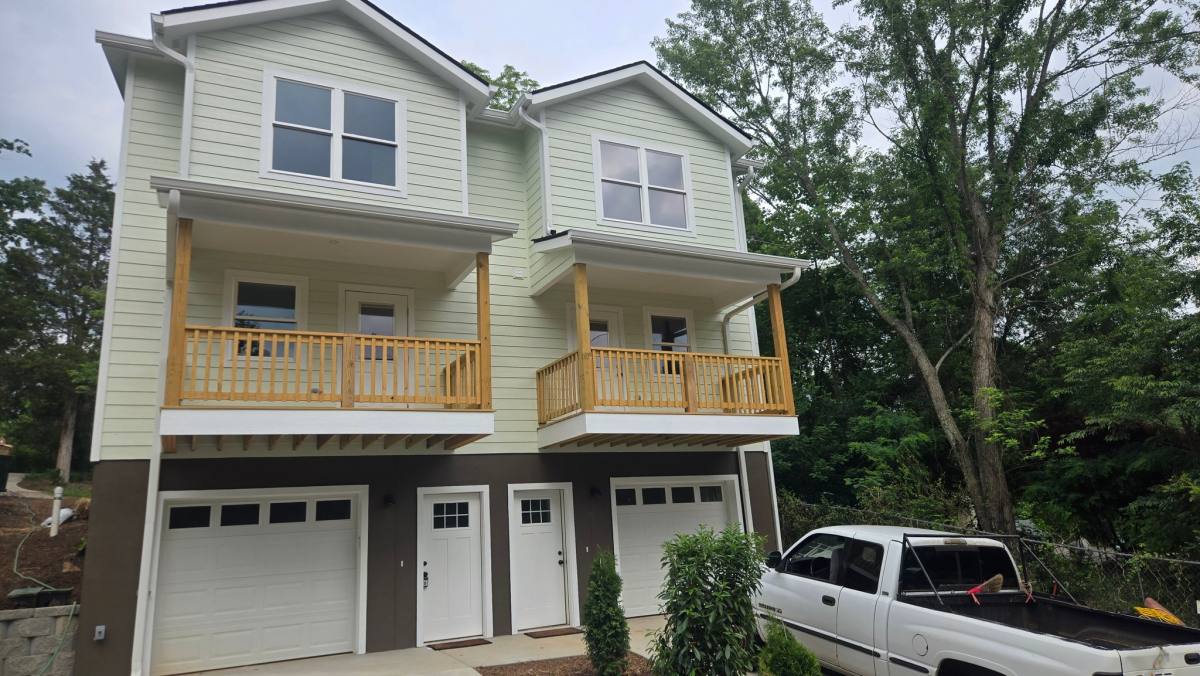 Townhouse for rent at 26 Rhudy Rd #1, Asheville, NC 28806