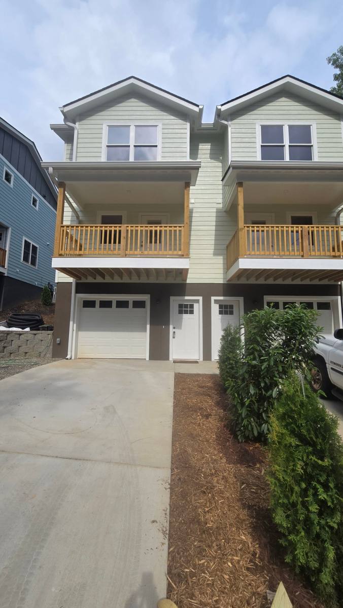 Townhouse for rent at 26 Rhudy Rd #1, Asheville, NC 28806