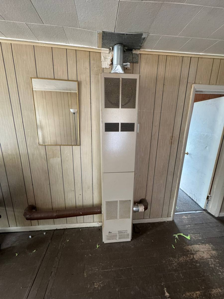 House for rent at 1639 S Warren Ave, Saginaw, MI 48601