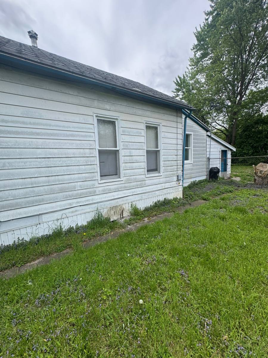 House for rent at 1639 S Warren Ave, Saginaw, MI 48601