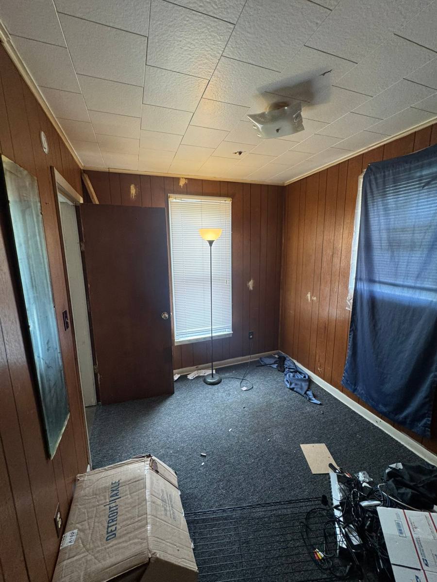 House for rent at 1639 S Warren Ave, Saginaw, MI 48601