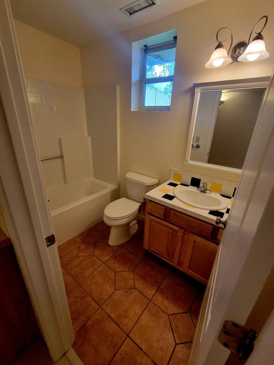 Townhouse for rent at 801 S 8th St, Montrose, CO 81401