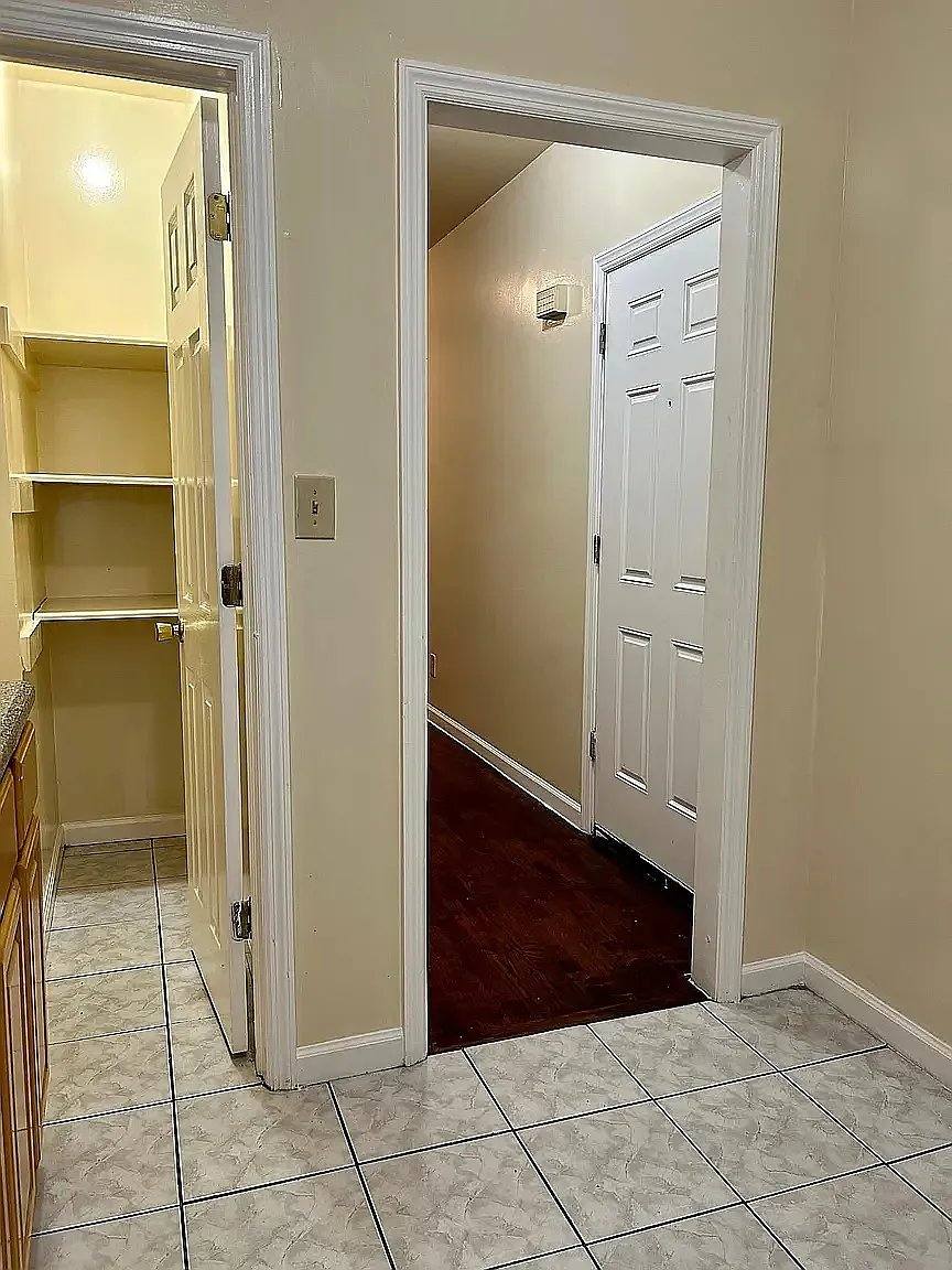 Apartment for rent at 318 16th Ave #2L, Newark, NJ 07103