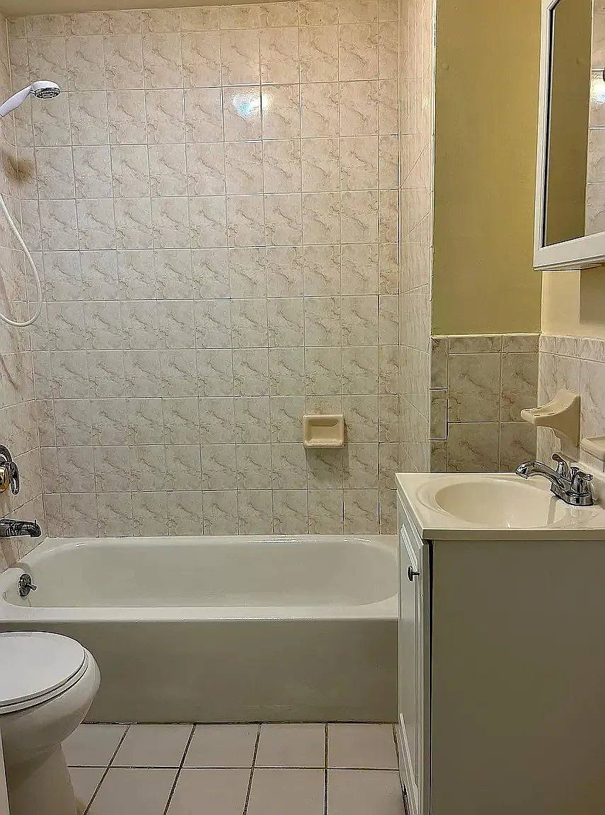 Apartment for rent at 318 16th Ave #2L, Newark, NJ 07103