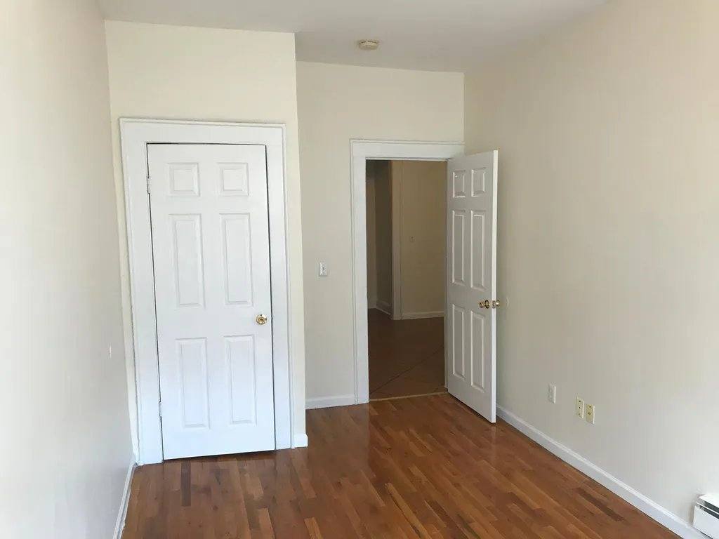 Apartment for rent at 391-401 13th Ave #401-8, Newark, NJ 07103