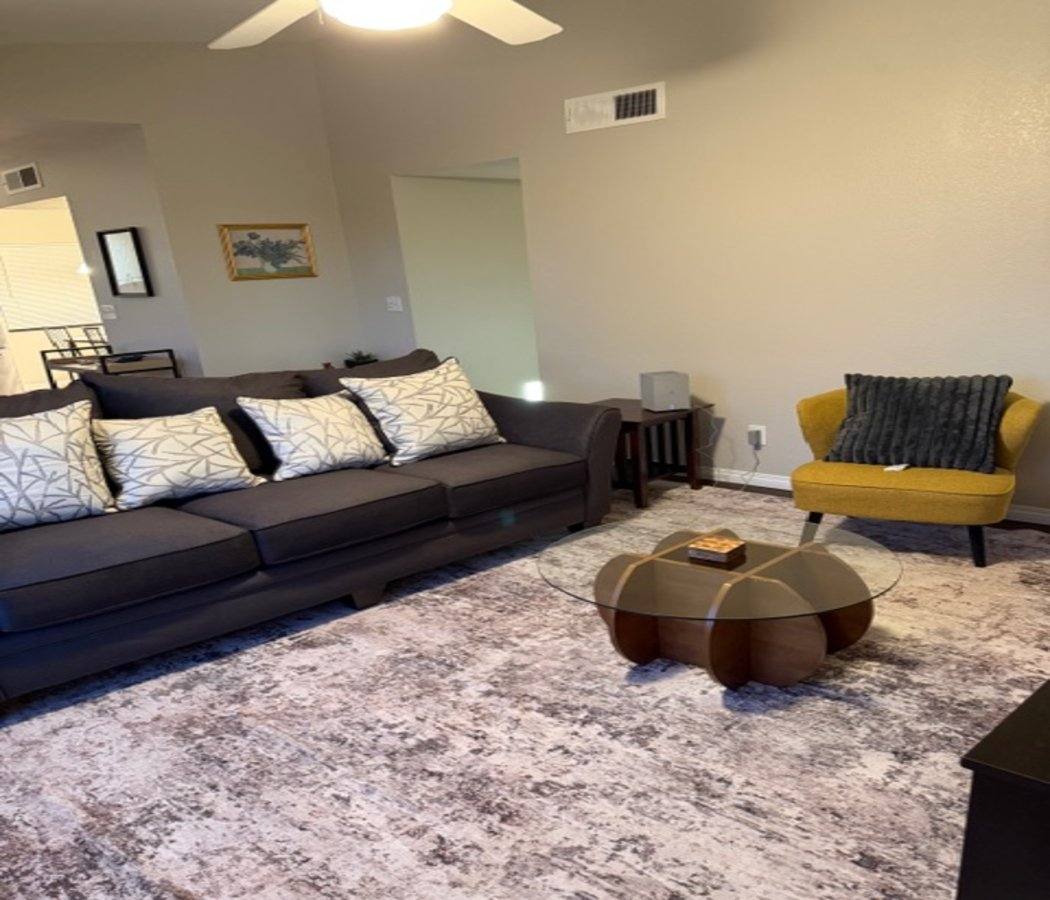 Condo for rent at 1033 W Laguna Dr #1200, Tempe, AZ 85282