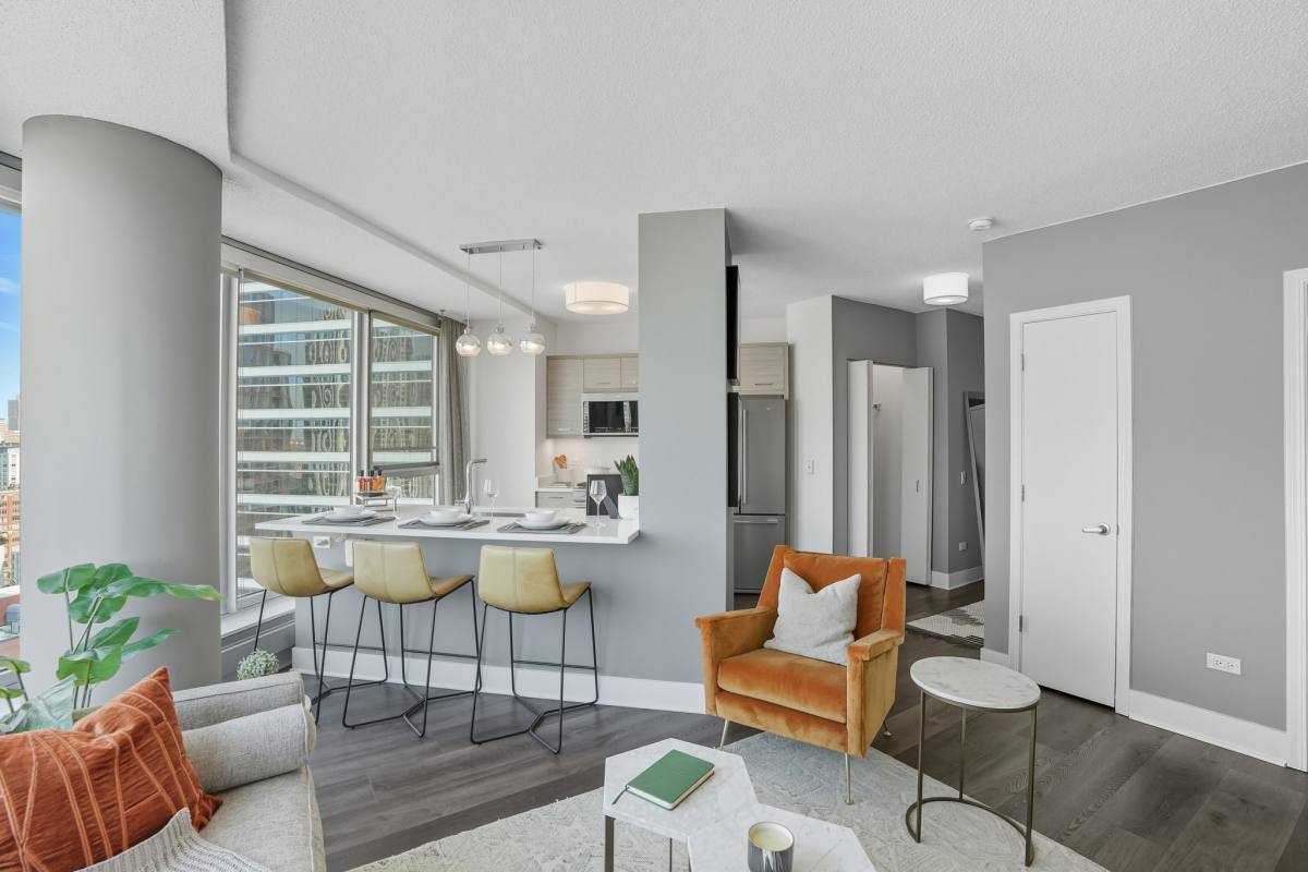 Apartment for rent at 307 N Canal St, Chicago, IL 60606