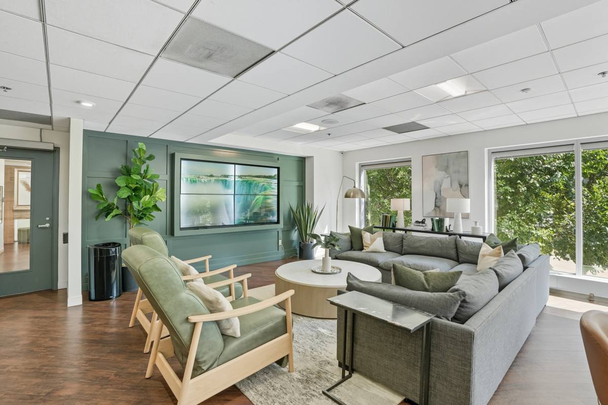Apartment for rent at 307 N Canal St, Chicago, IL 60606