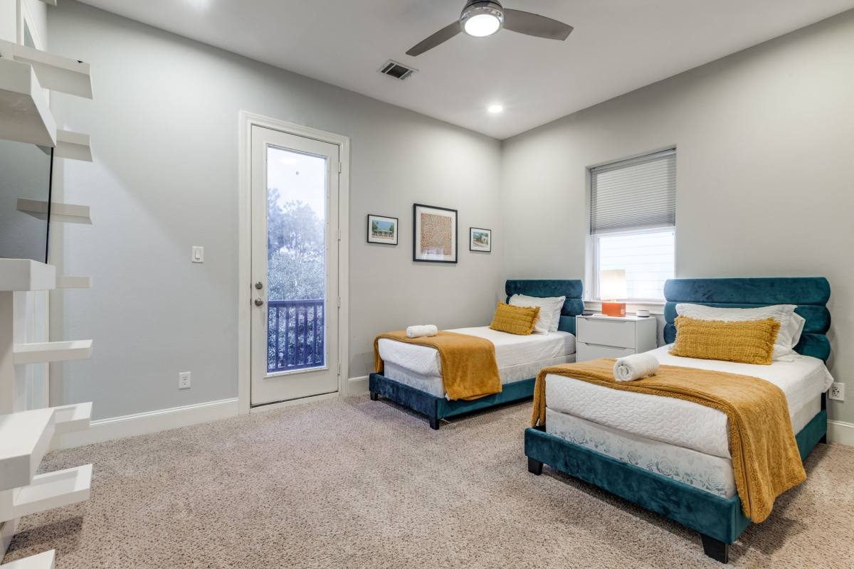 House for rent at 4535 Polk St, Houston, TX 77023