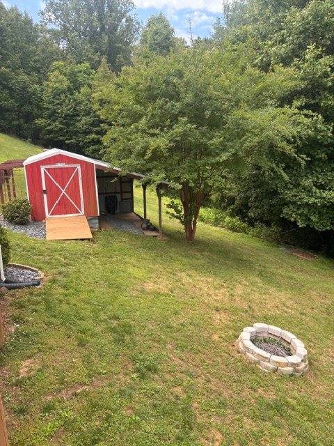 House for rent at 586 Graceland Dr, Bassett, VA 24055