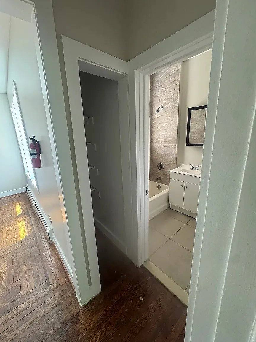 Apartment for rent at 901 Bergen St #3A, Newark, NJ 07112
