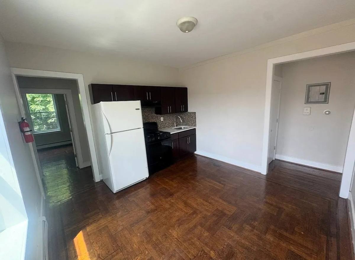 Apartment for rent at 901 Bergen St #3A, Newark, NJ 07112