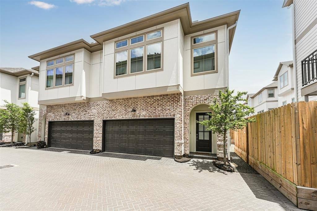 Townhouse for rent at 5209 Allen St #F, Houston, TX 77007