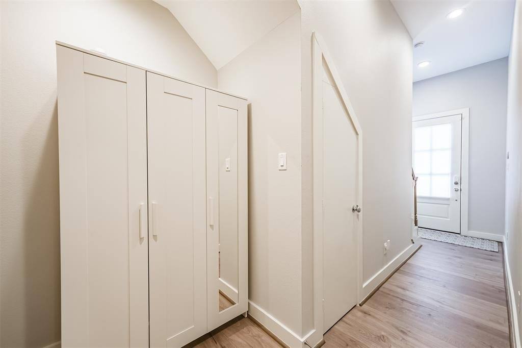 Townhouse for rent at 5209 Allen St #F, Houston, TX 77007