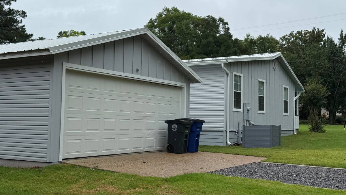House for rent at 656 Fairhope Ave, Fairhope, AL 36532