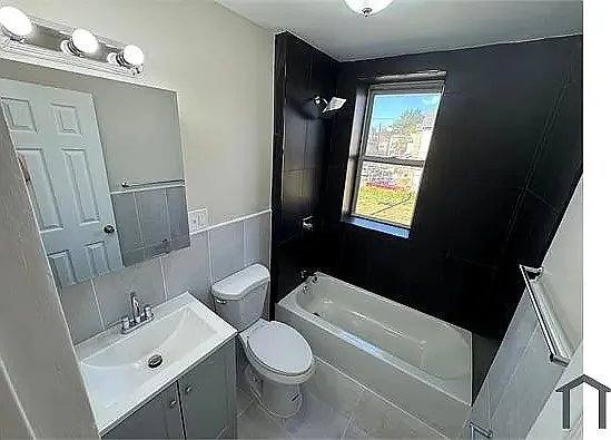 Apartment for rent at 28 Wainwright St #28-3, Newark, NJ 07112