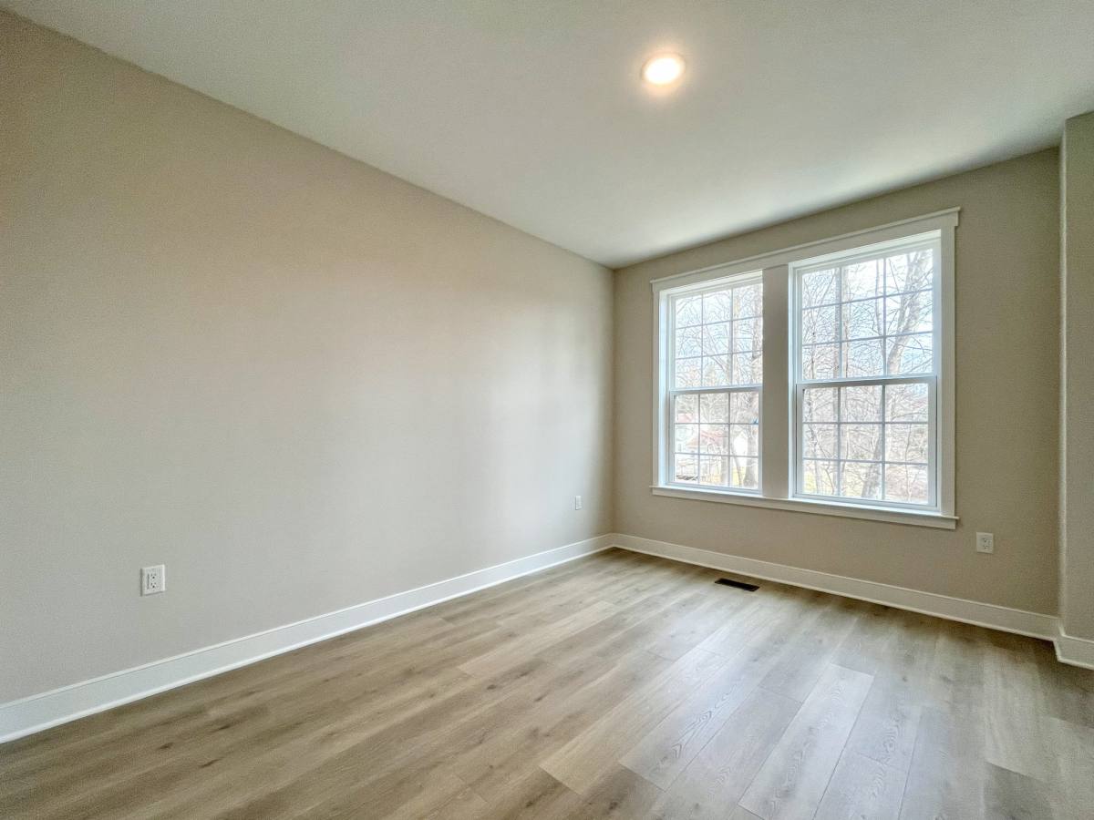 Townhouse for rent at 104 Myrtle Rd, Warren, NJ 07059