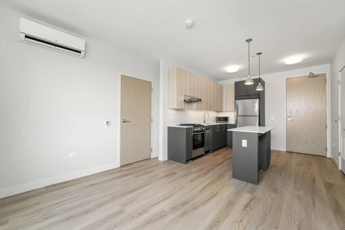 Apartment for rent at 680 N May St, Chicago, IL 60642