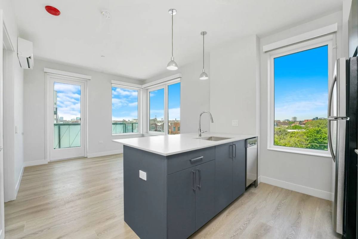 Apartment for rent at 680 N May St, Chicago, IL 60642