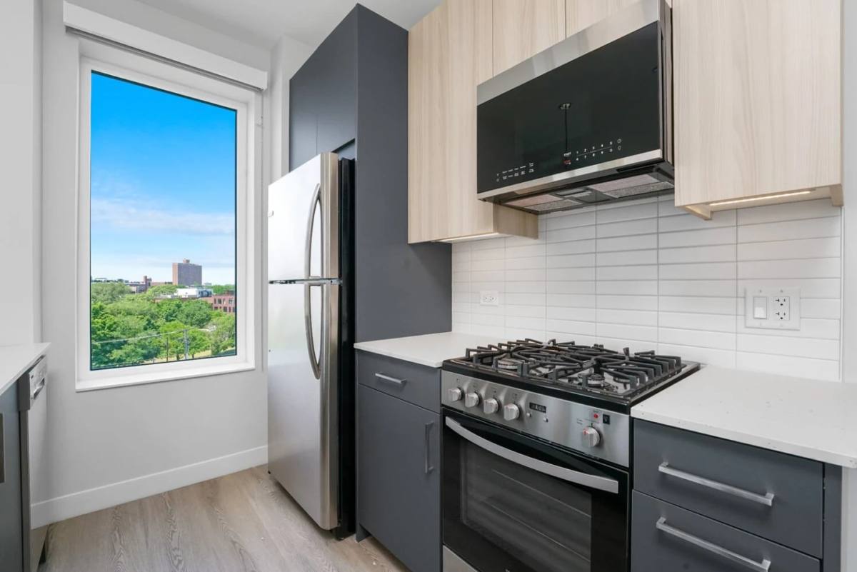 Apartment for rent at 680 N May St, Chicago, IL 60642