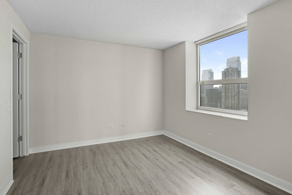 Apartment for rent at 542 N State, Chicago, IL 60654