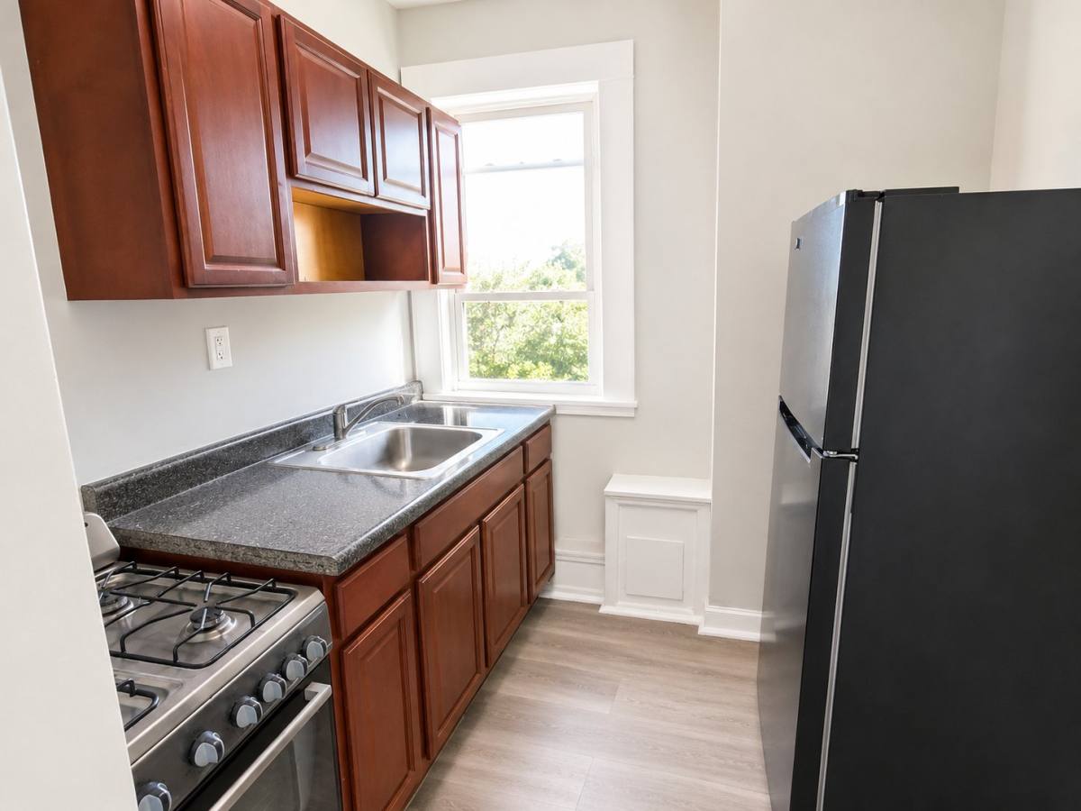 Apartment for rent at 233 Littleton Ave #12, Newark, NJ 07103