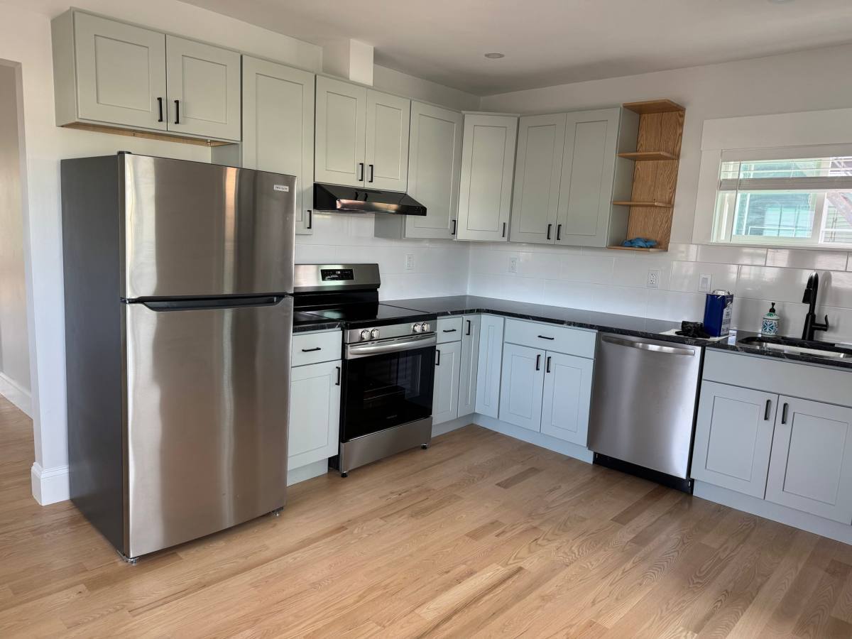 Apartment for rent at 6 Alston St #2, Somerville, MA 02143