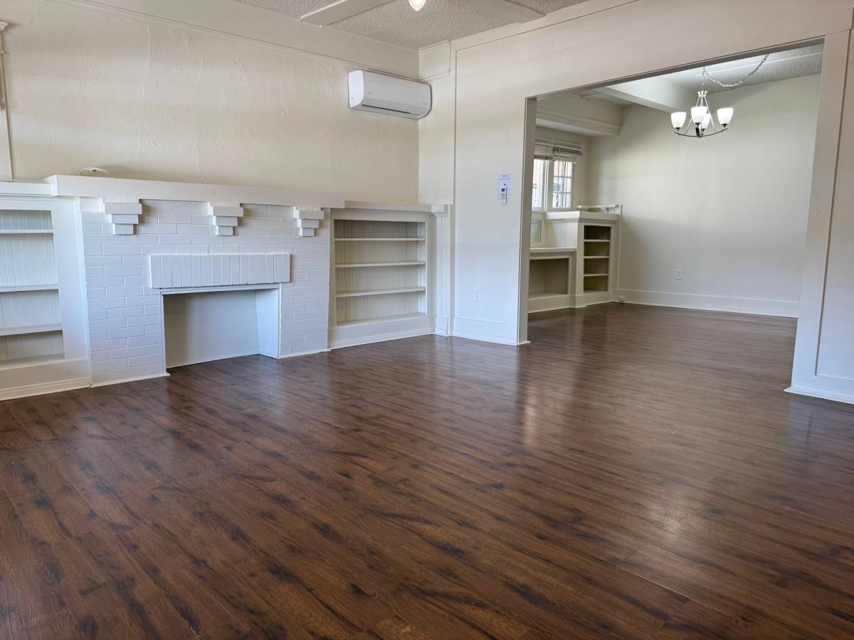 House for rent at 860 W 56th, Los Angeles, CA 90037
