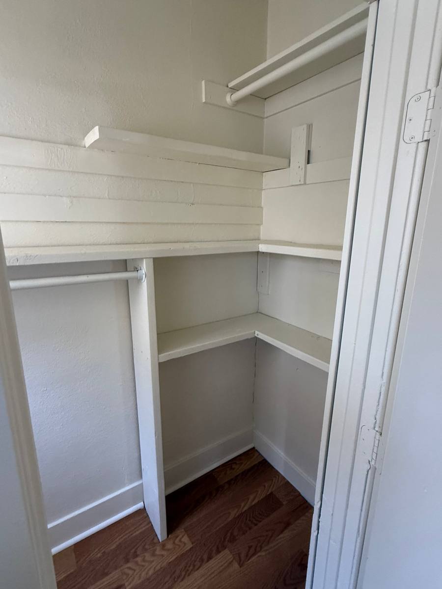 House for rent at 860 W 56th, Los Angeles, CA 90037