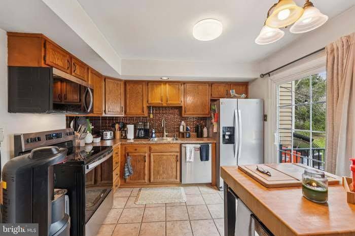 Townhouse for rent at 3 Aspen Way, Schwenksville, PA 19473