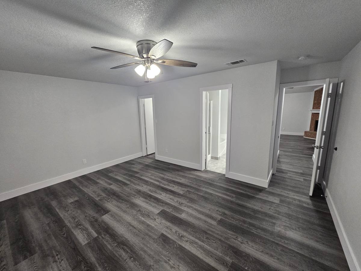 House for rent at 919 Crestwood Dr, Cedar Hill, TX 75104