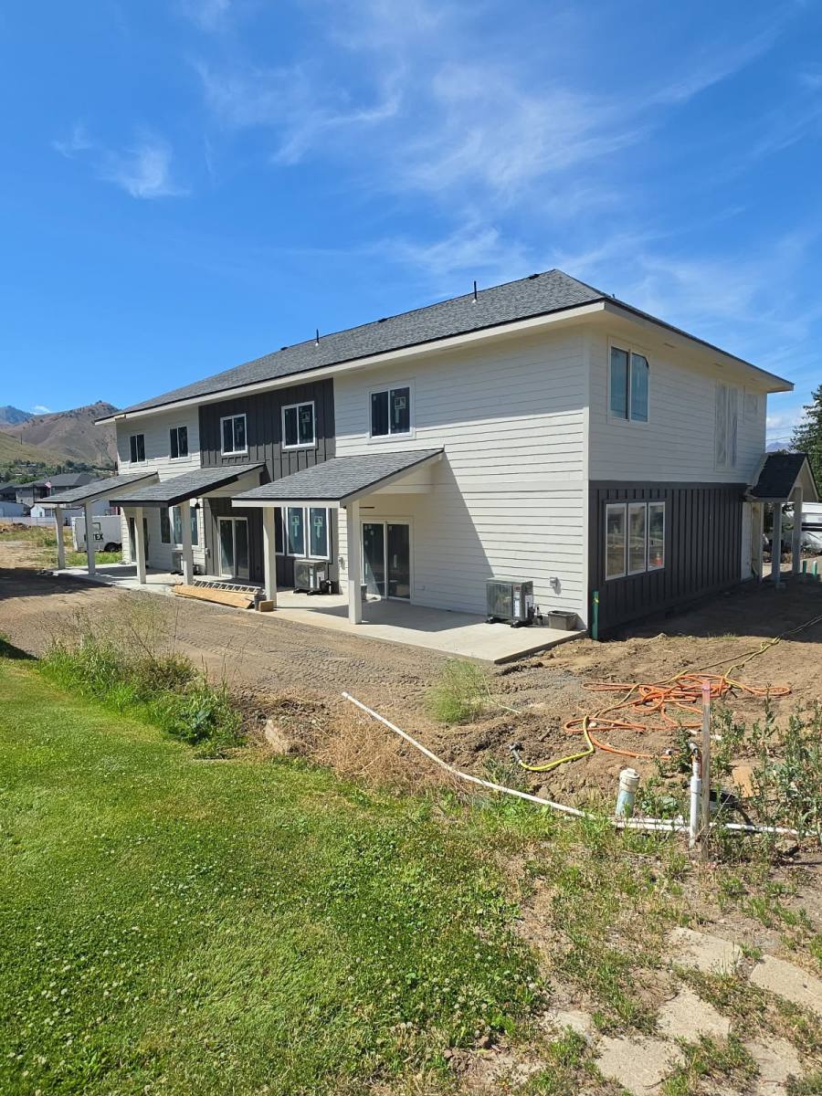 Townhouse for rent at 1222 S Miller St, Wenatchee, WA 98801