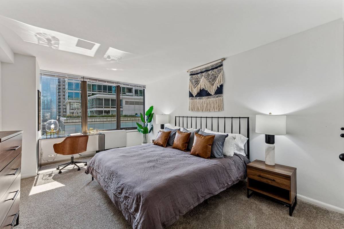 Apartment for rent at 333 E Ontario, Chicago, IL 60611