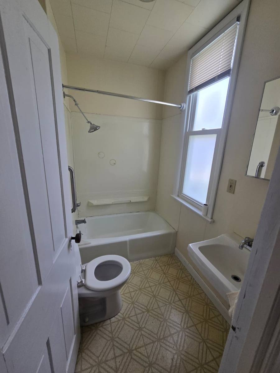 Apartment for rent at 437 George St #1, Pen Argyl, PA 18072