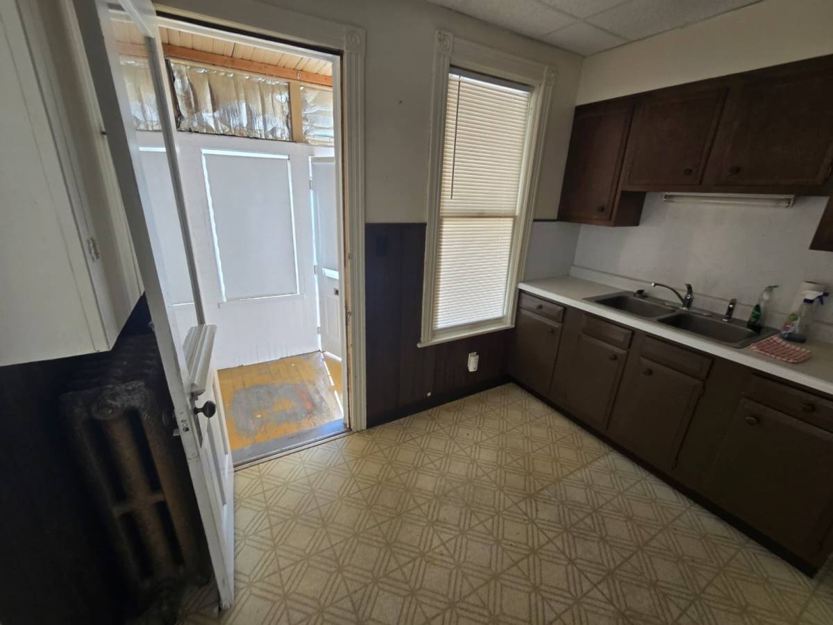 Apartment for rent at 437 George St #1, Pen Argyl, PA 18072