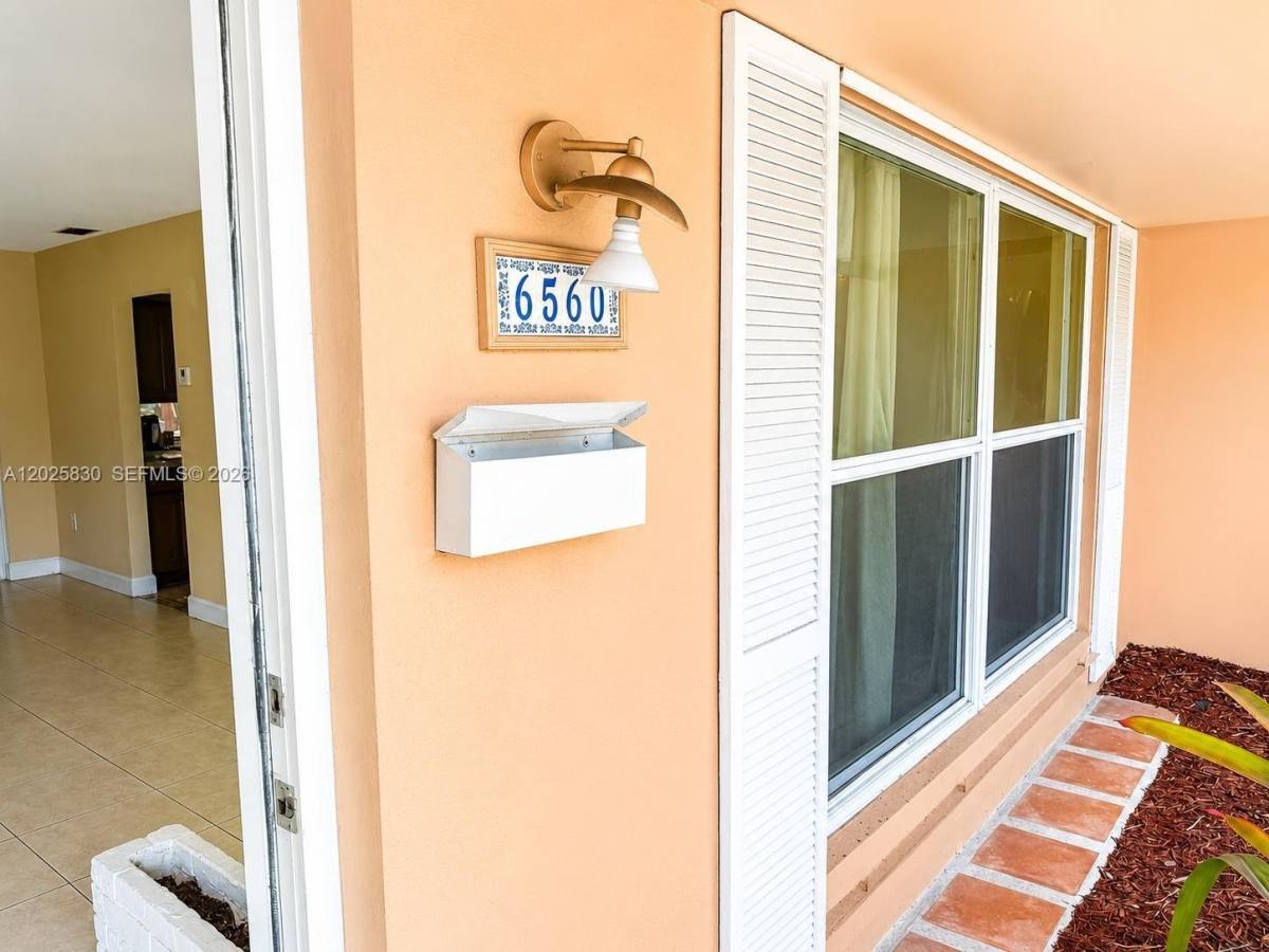 House for rent at 6560 NW 25th St, Fort Lauderdale, FL 33313