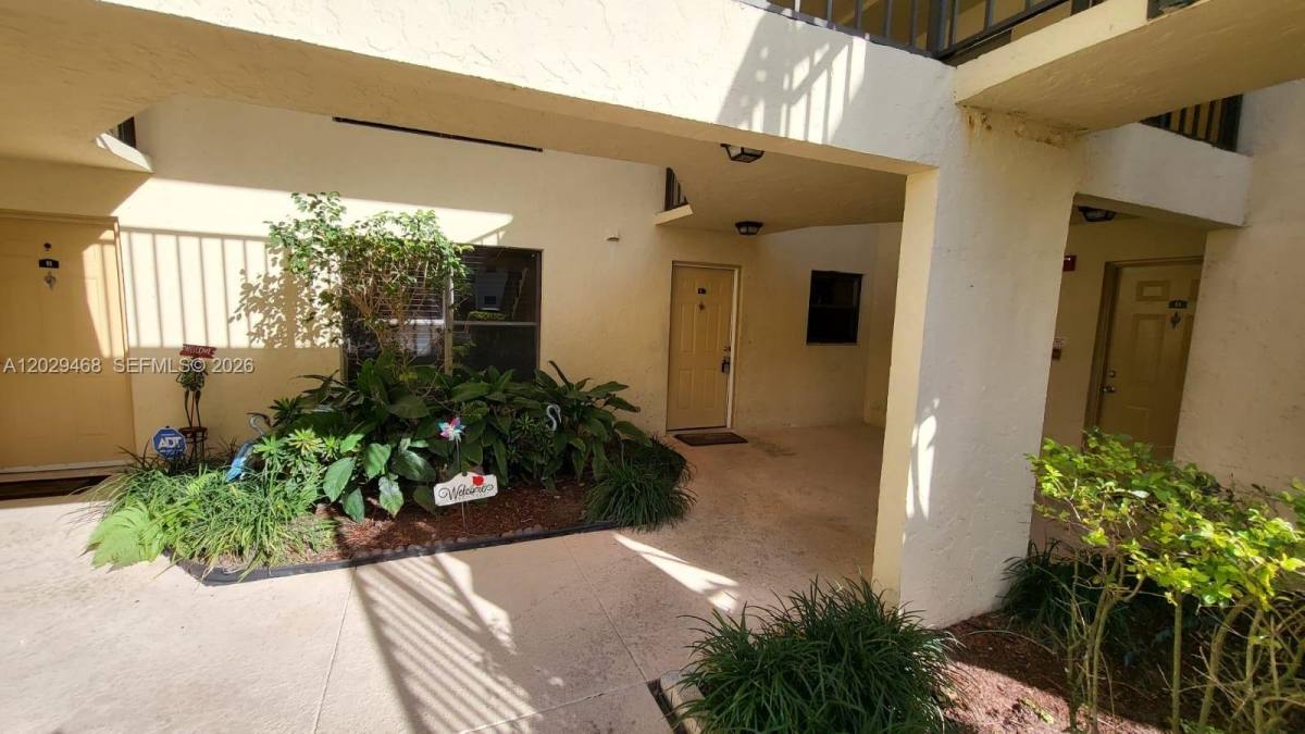 Apartment for rent at 1600 Windorah Way, West Palm Beach, FL 33411