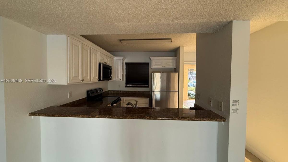 Apartment for rent at 1600 Windorah Way, West Palm Beach, FL 33411