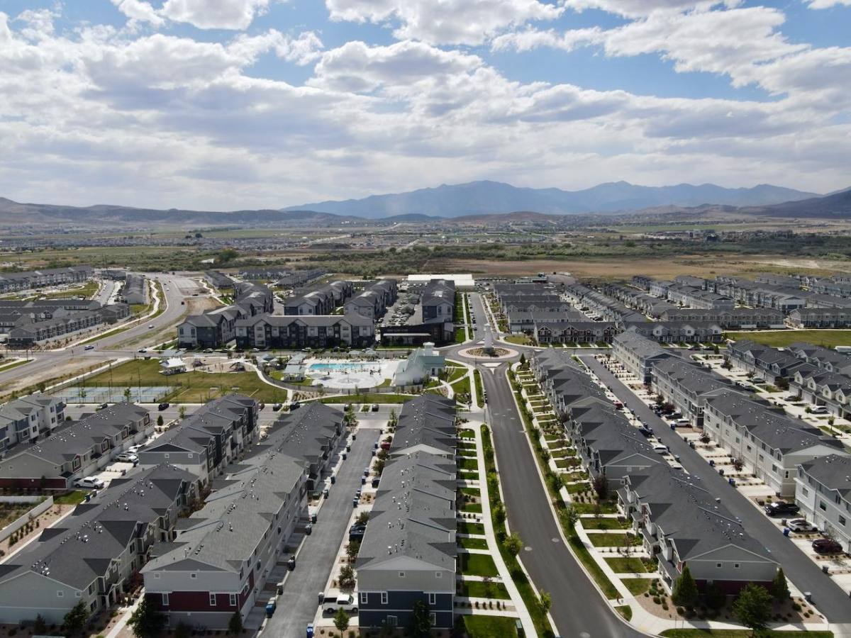 Townhouse for rent at 223 N Pier Court #SINGLE Family, Saratoga Springs, UT 84045