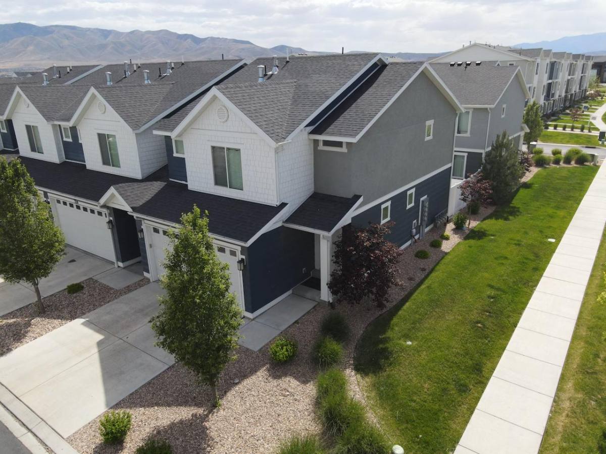 Townhouse for rent at 223 N Pier Court #SINGLE Family, Saratoga Springs, UT 84045