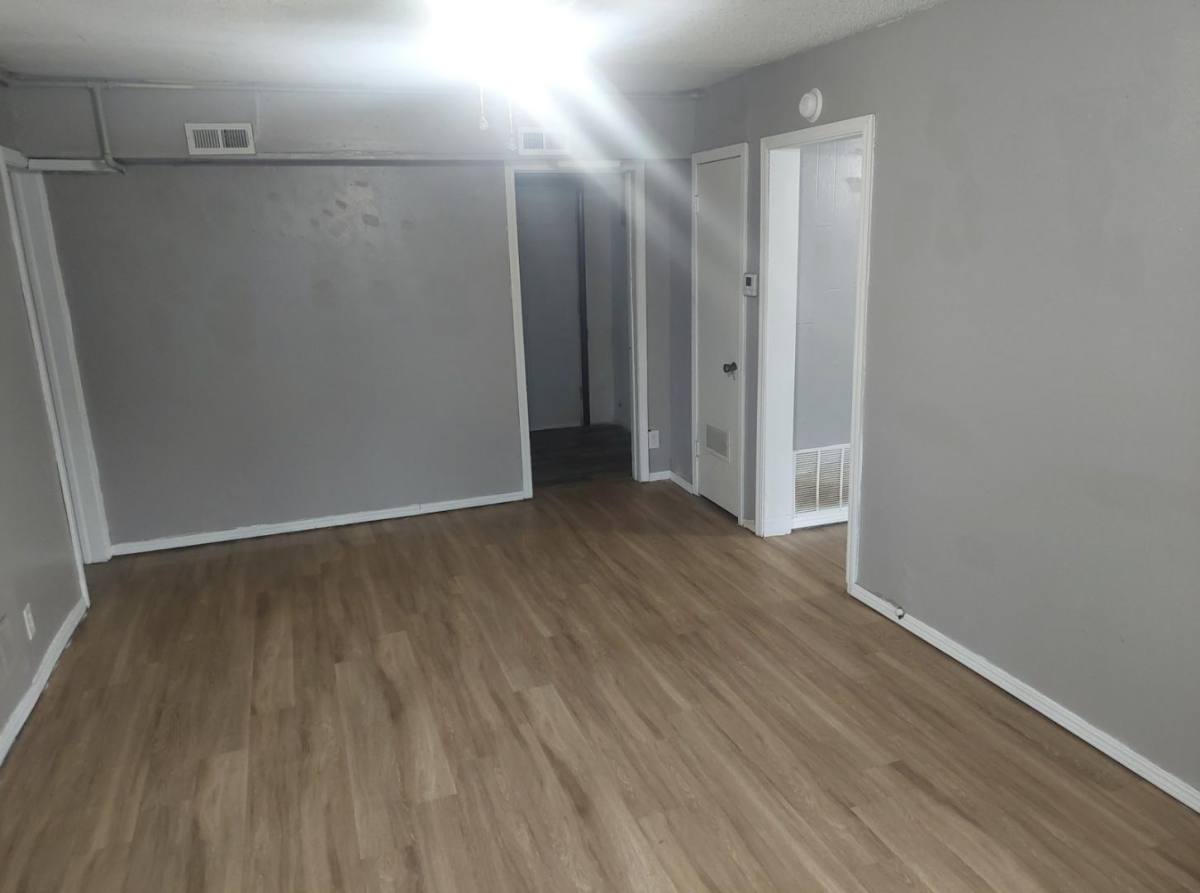 Apartment for rent at 202 E 2nd St, Cushing, OK 74023