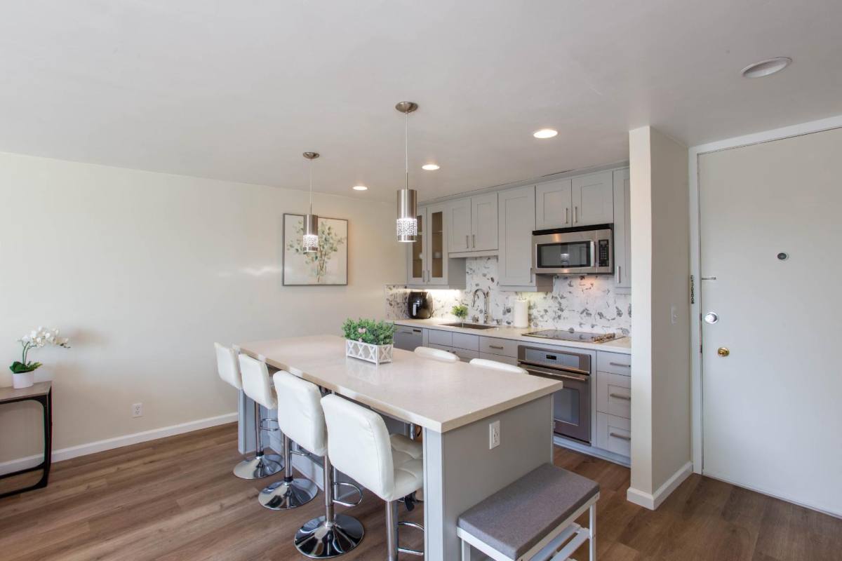 Apartment for rent at 3050 Rue Dorleans #RUE, San Diego, CA 92110