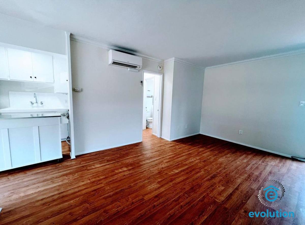 Apartment for rent at 1111 Adella Ave #K, Coronado, CA 92118