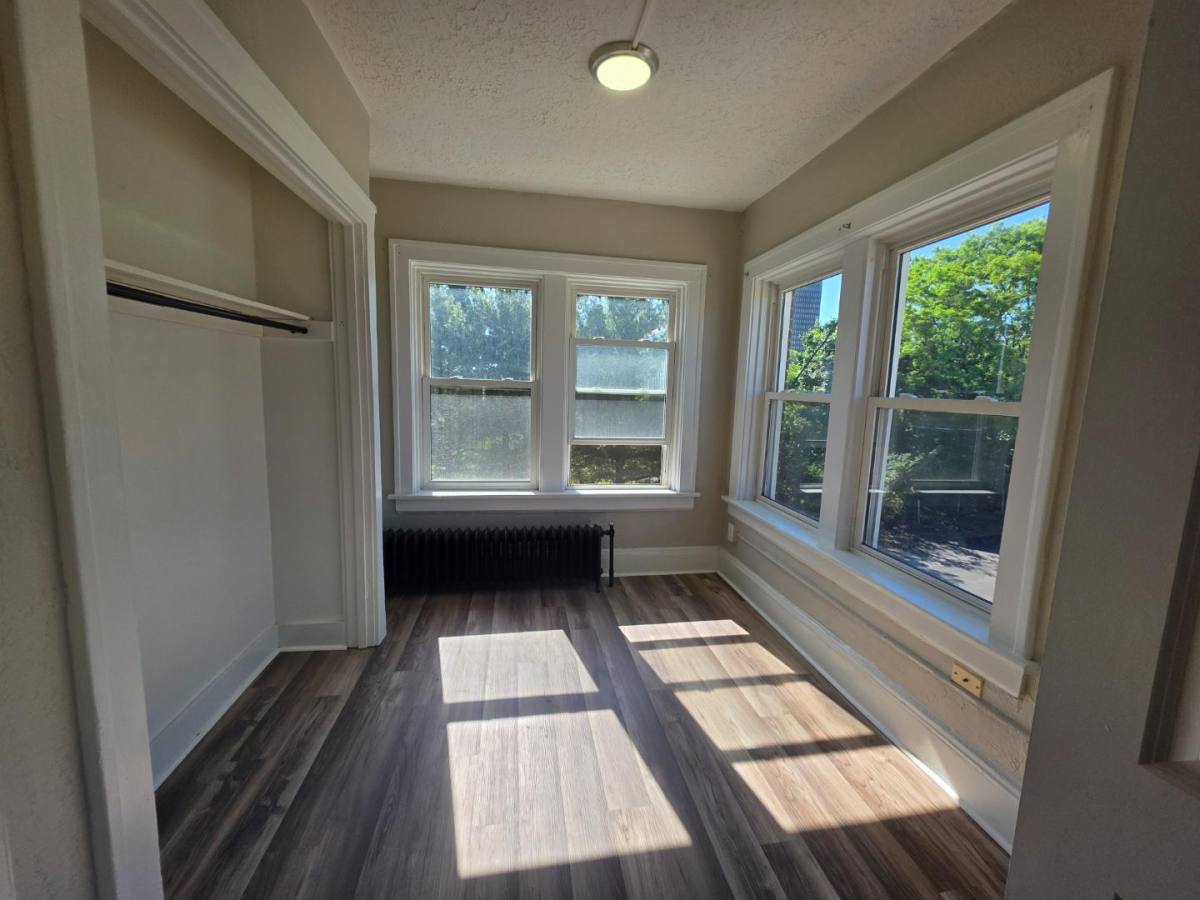 Apartment for rent at 146 King Dr #3, Akron, OH 44302