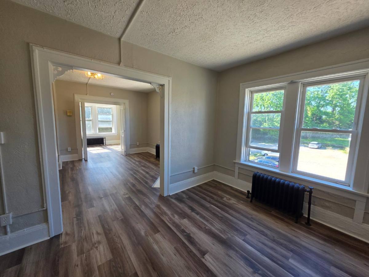 Apartment for rent at 146 King Dr #3, Akron, OH 44302