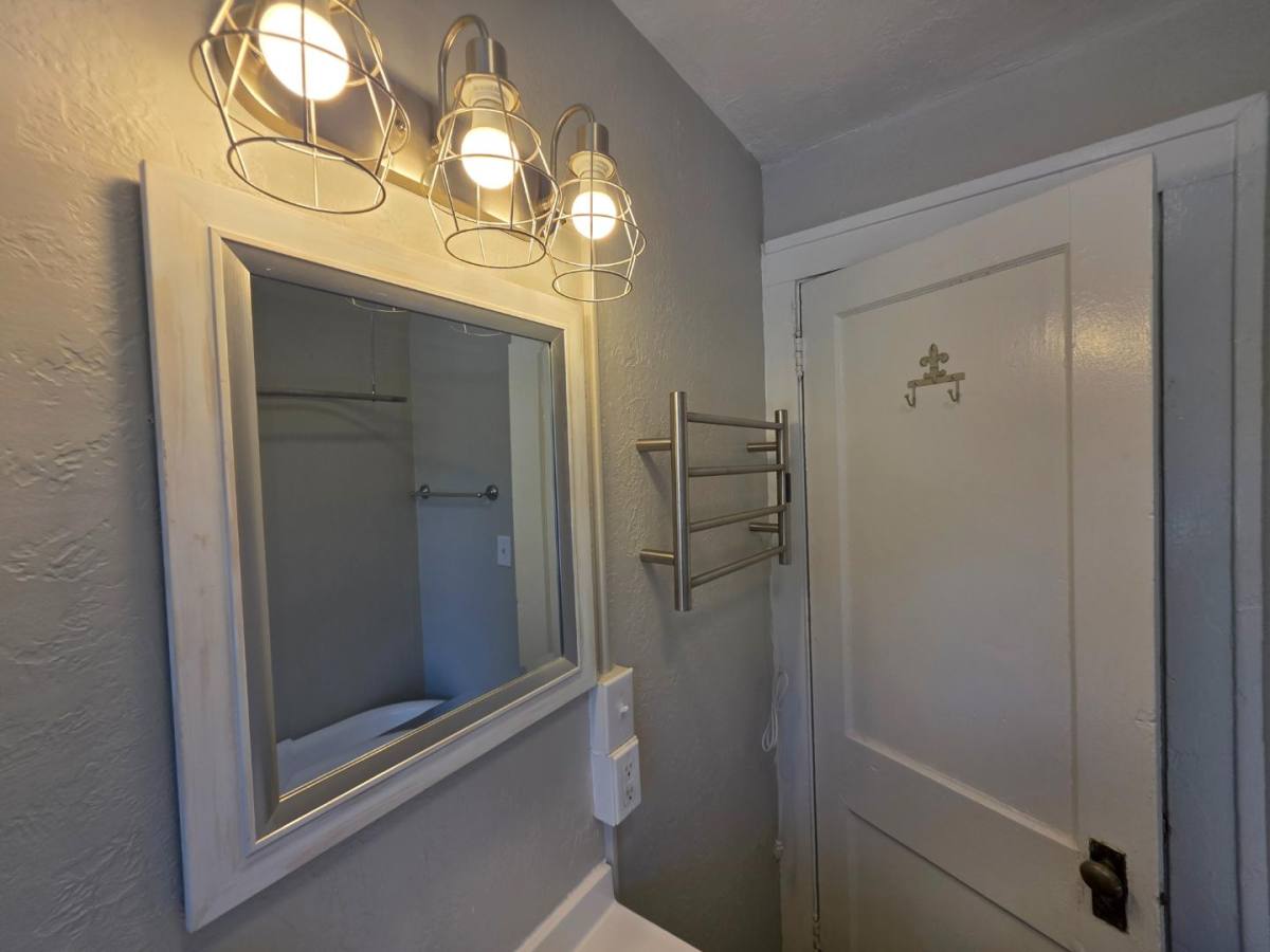 Apartment for rent at 146 King Dr #3, Akron, OH 44302