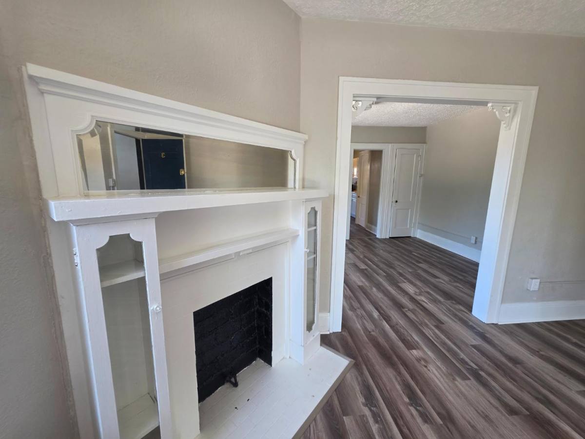 Apartment for rent at 146 King Dr #3, Akron, OH 44302