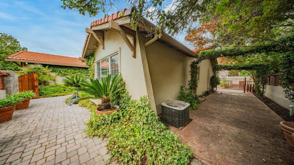 House for rent at 22 Greengate Court Ca 9, Santa Rosa, CA 95409